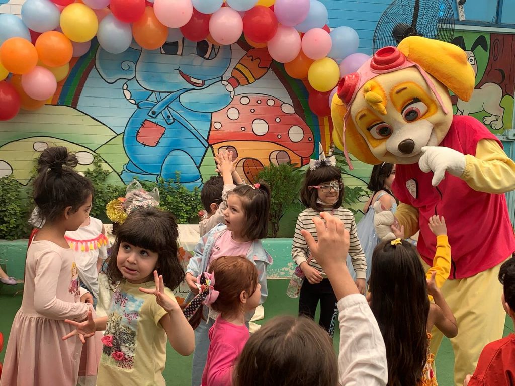 مهدکودک و پیش دبستانی ماه و ستاره